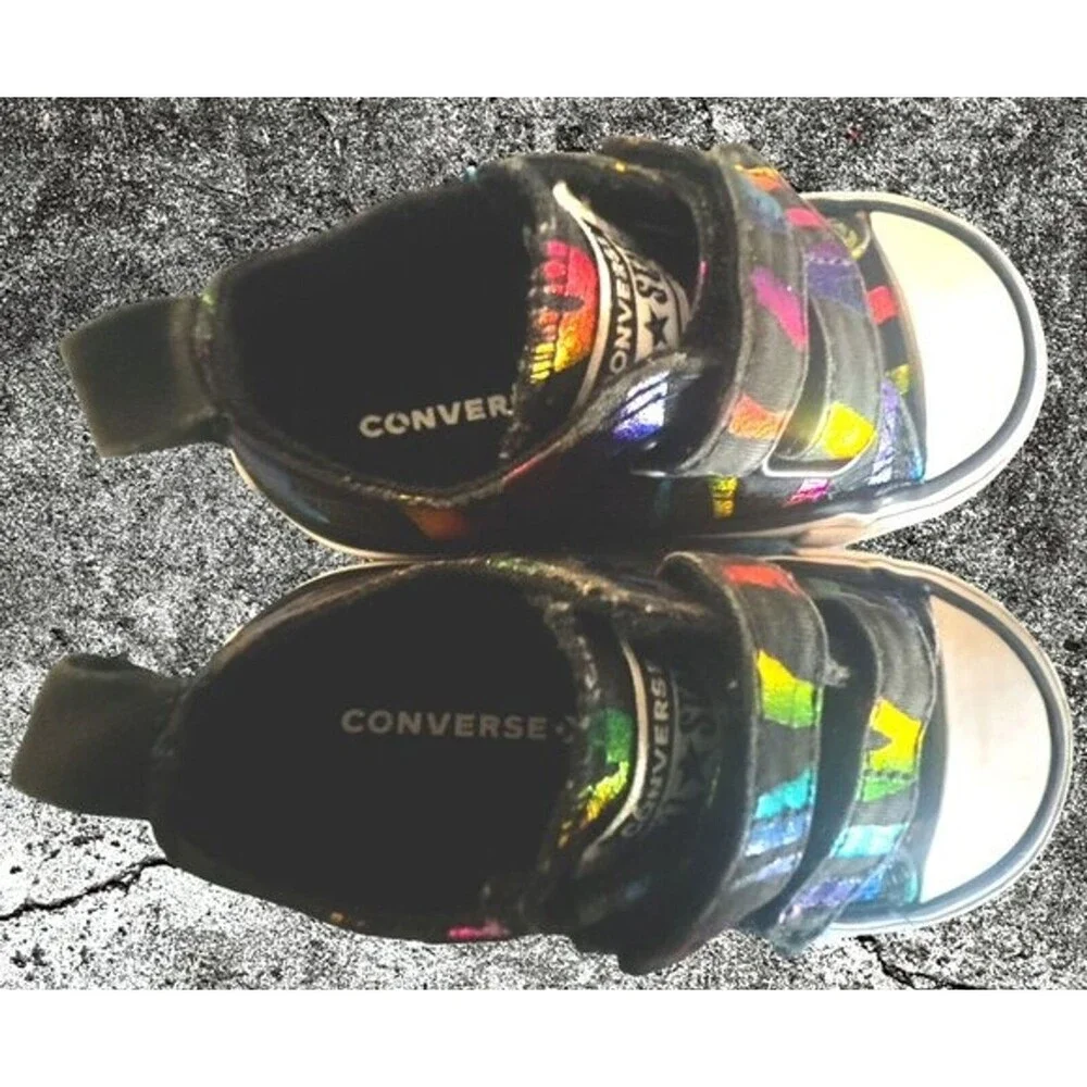 CONVERSE ALL STAR✨ Baby Sneakers / Shoes Size 4 Easy-On hook and loop Closure